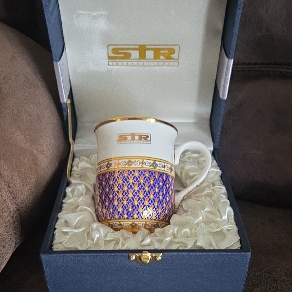 Royal Porcelain Gold and Purple Patterned Mug With 18k